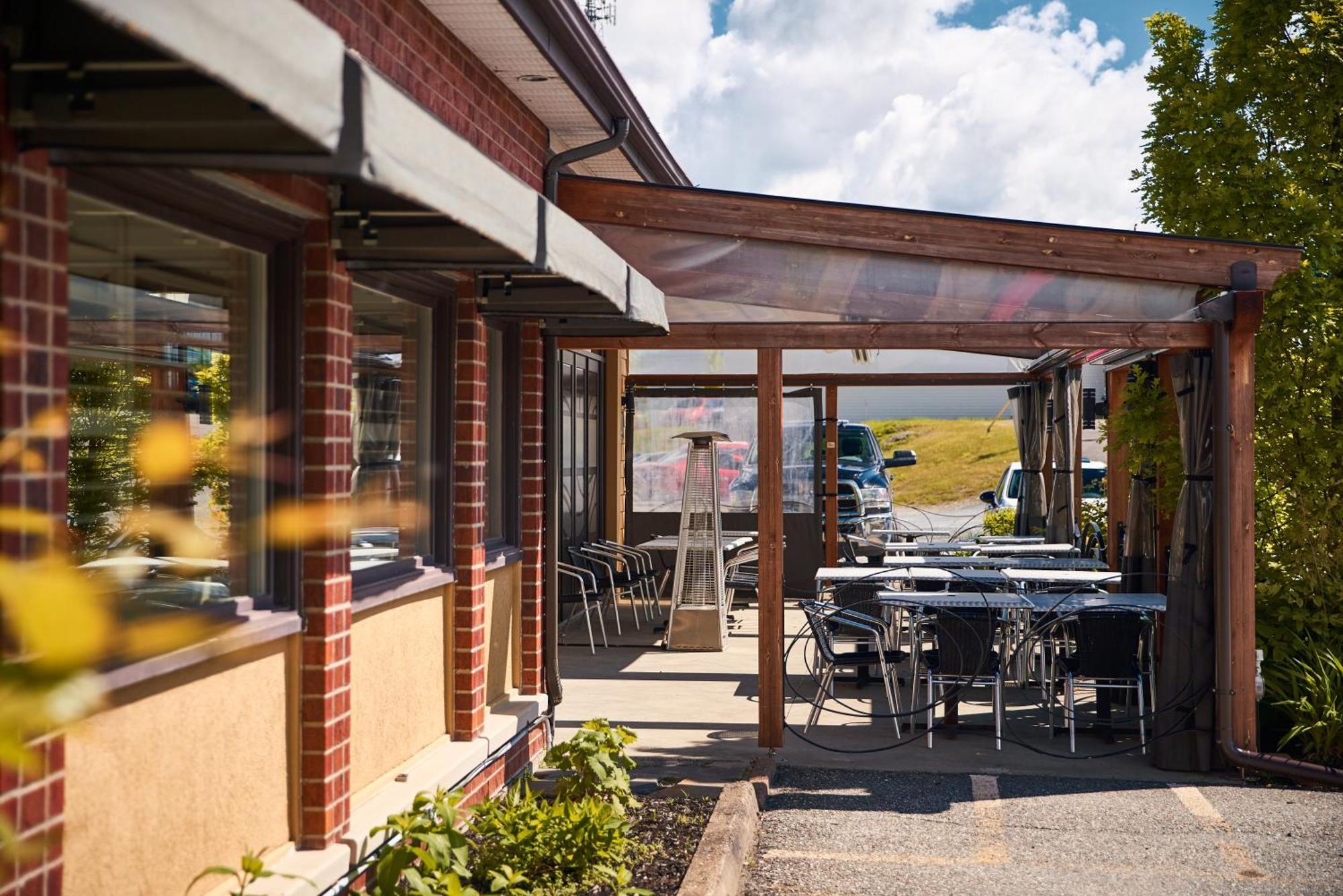 Hotel-Resto-Bar Le Journel Saint-Joseph-de-Beauce Eksteriør billede