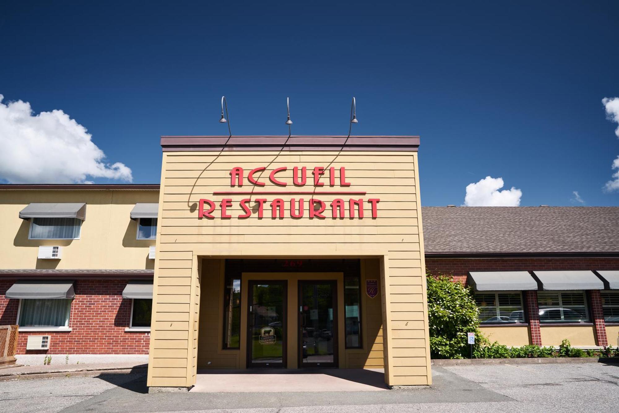 Hotel-Resto-Bar Le Journel Saint-Joseph-de-Beauce Eksteriør billede
